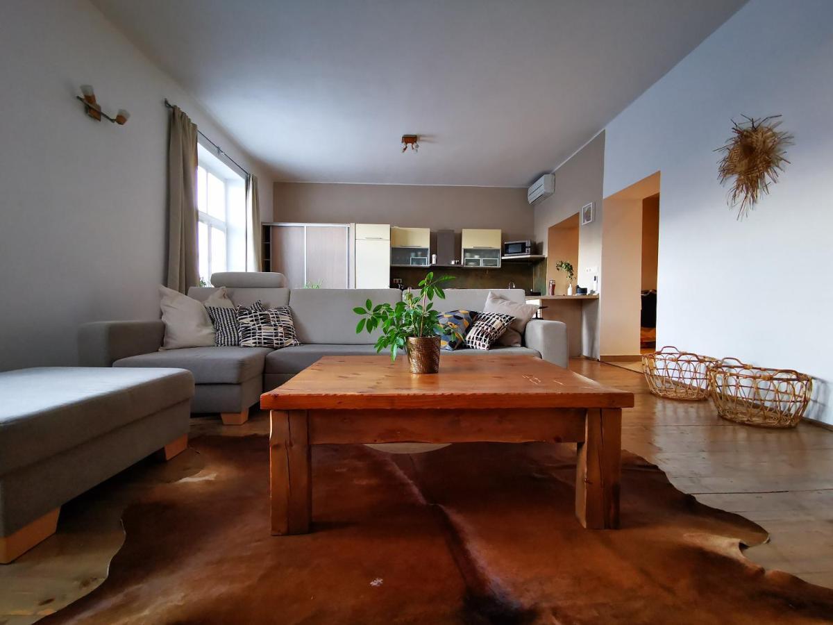 Falcon Apartment Trnava Extérieur photo
